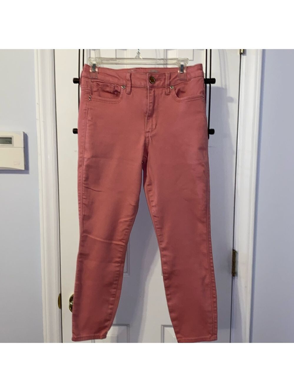 3/$15 Seven7 jeans size 6 pink skinny ankle